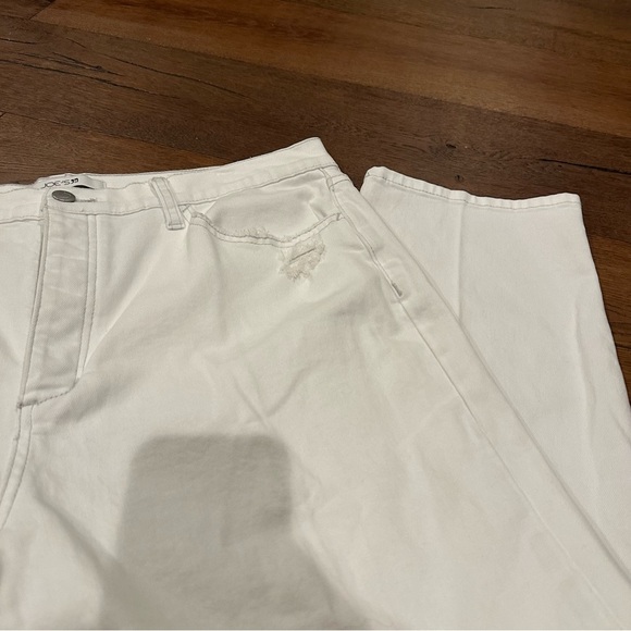Joe's Jeans White Ankle & Cropped Jeans - Picture 5 of 12